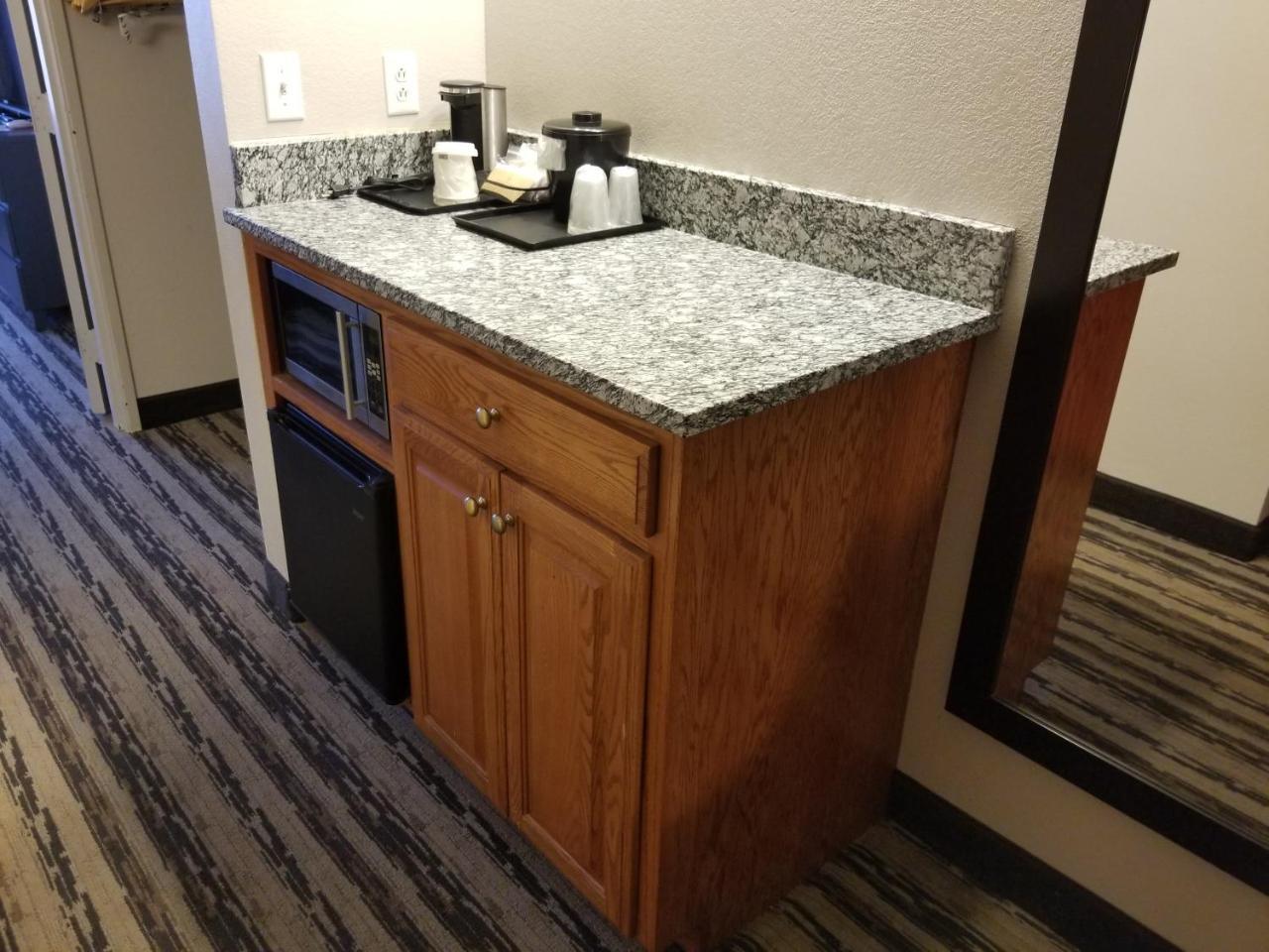 Country Inn & Suites By Radisson, Nashville Airport East, Tn Exteriör bild